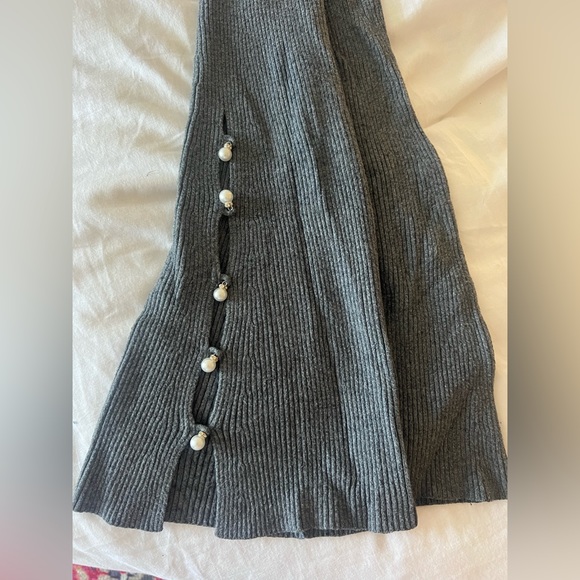 Knit pants with pearl features - Picture 3 of 3